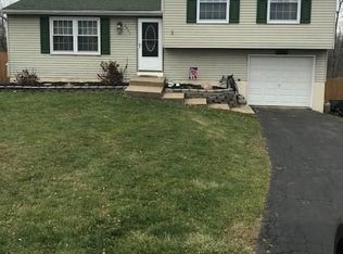 6864 Chaffee Ct, Derby, NY 14047