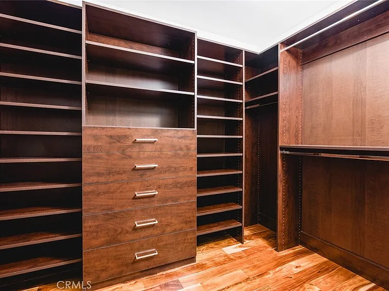 280 Cagney Ln #301 — Photo 40