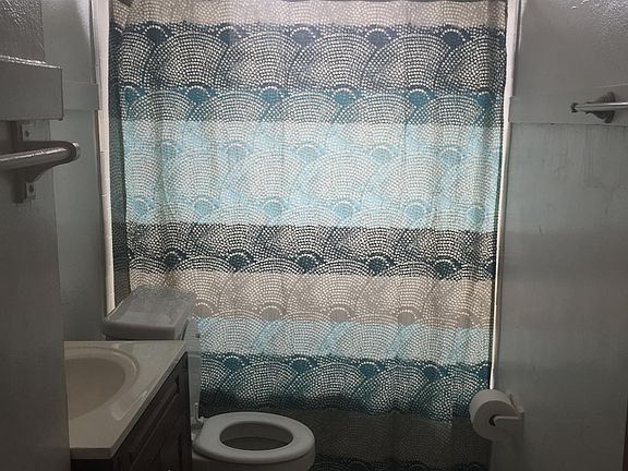 3rd image of 74 Davis Blvd APT 5