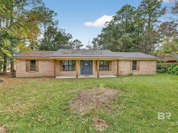 21895 2nd St, Silverhill, AL 36576