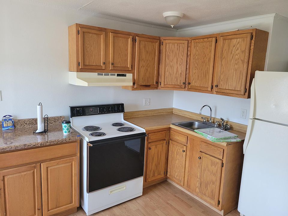 1st image of 220 Baker Ave