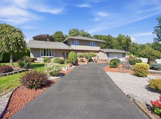 105 Higher Brook Dr, Ludlow, MA 01056