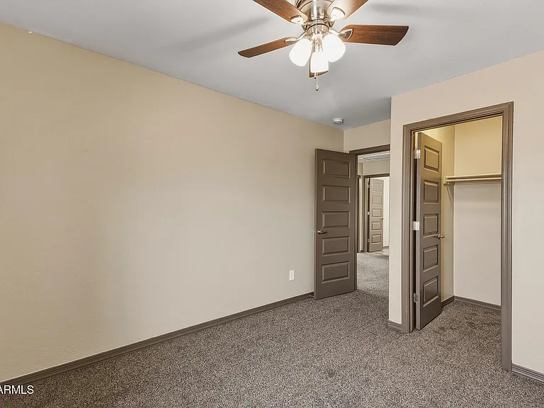 7422 S 28th Pl — Photo 34