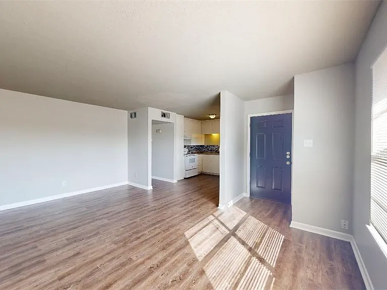 3800 E 29th St #5 — Photo 14