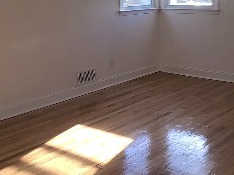 13 Pasadena Ave — Photo 8