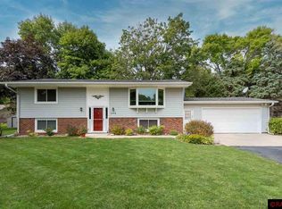 340 Allan Ave, North Mankato, MN 56003