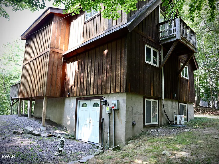 549 Lakeview Dr W — Photo 32