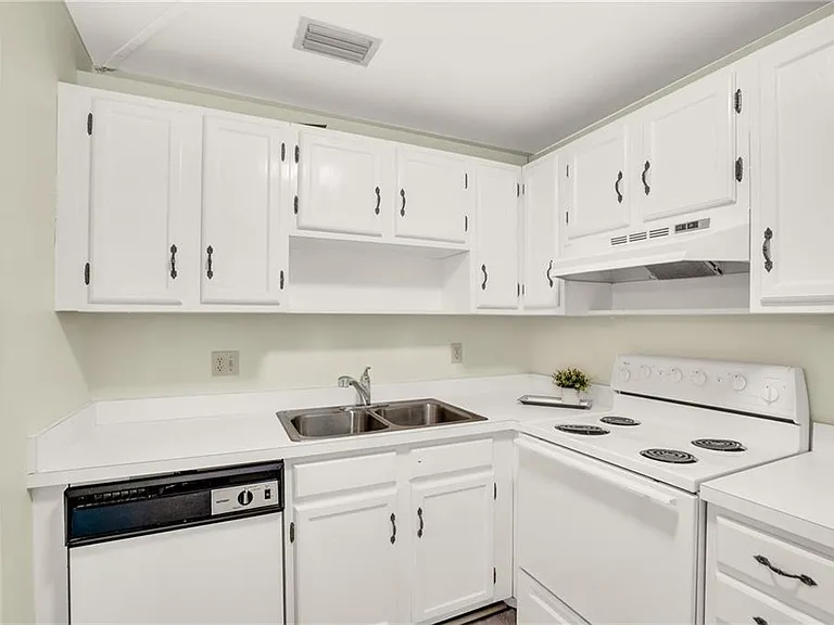 16 Vista Palm Ln #204 — Photo 14