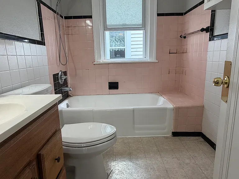 176 Ardmore Dr — Photo 10