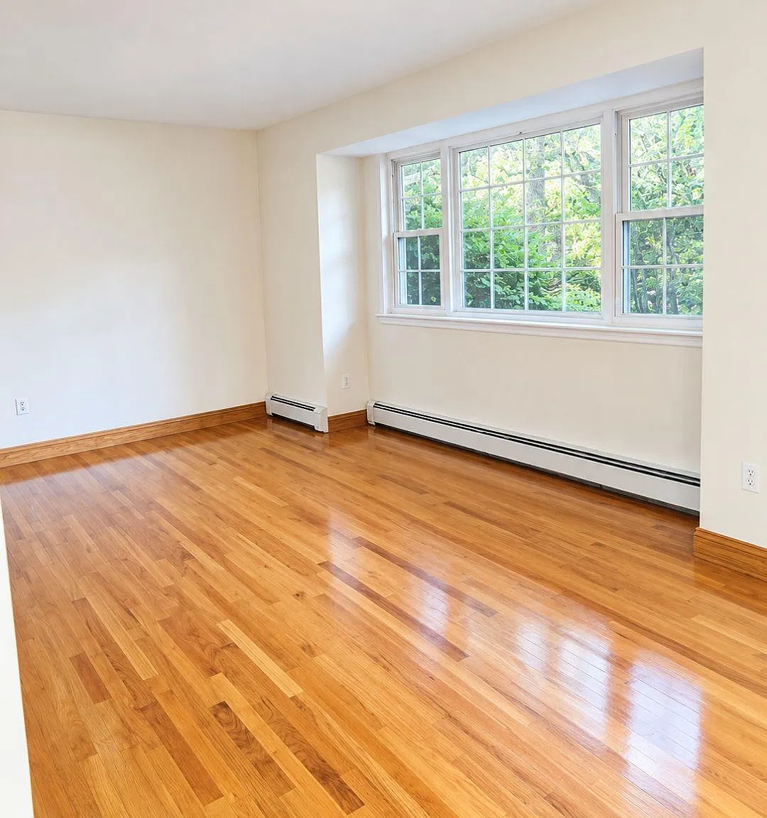 4 bed, 2.5 bath, 2314 sqft, $4,700 — Photo 4