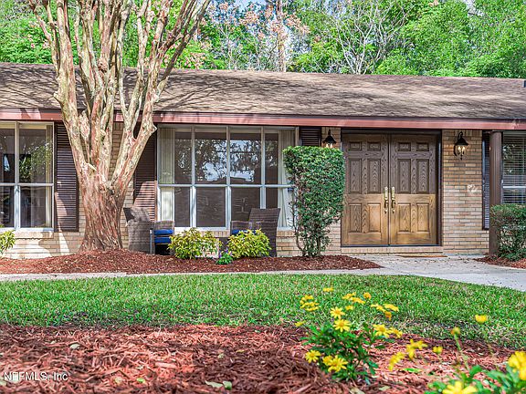 3rd image of 3701 RIVER HALL Drive