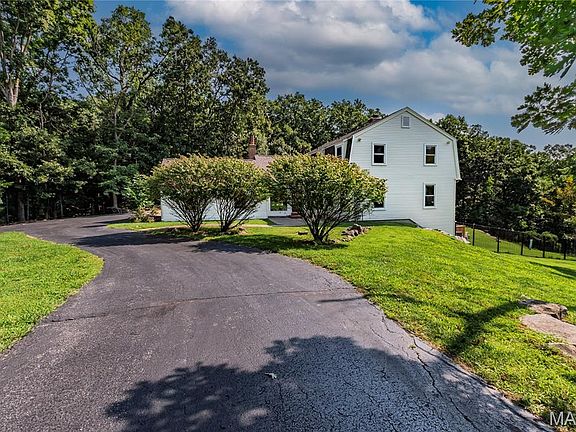2nd image of 4600 Cliff Forest Dr
