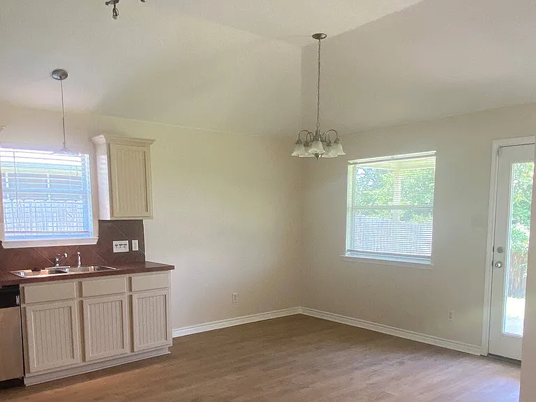 2908 Horseback Ct — Photo 13