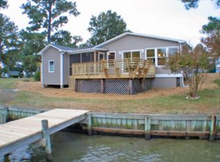 462 Honeysuckle Ln, Deltaville, VA 23043
