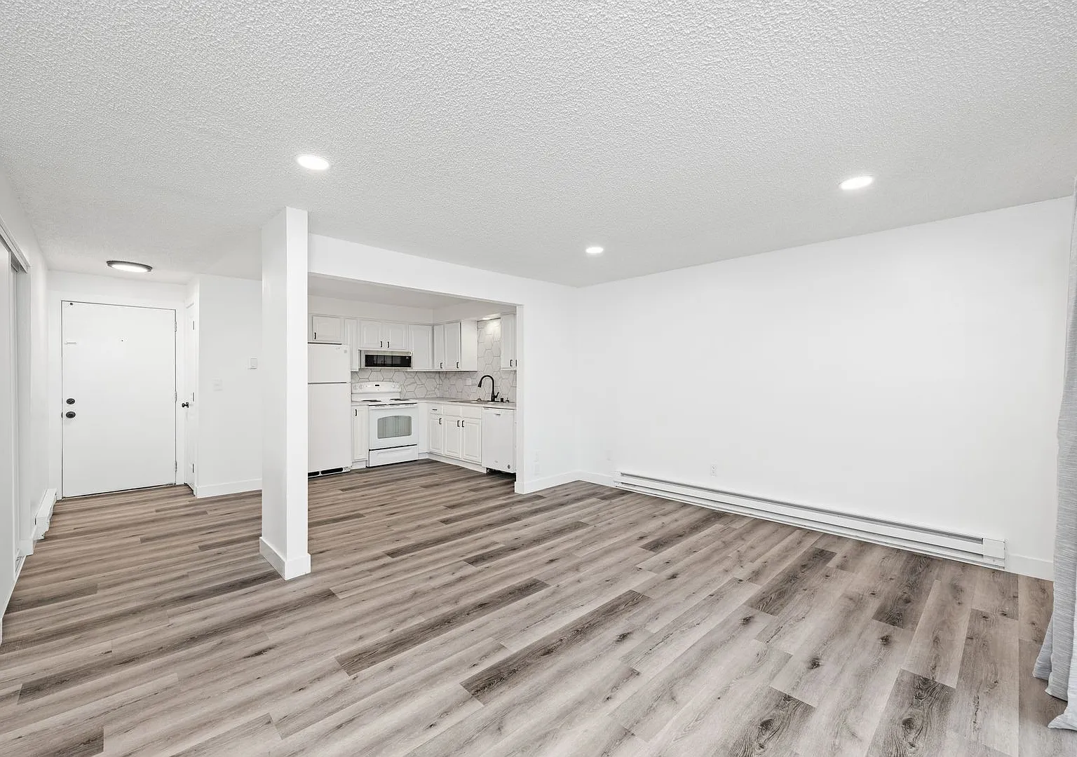 Updated Mission Park 2BR - Private Balcony & In-Unit Laundry! — Photo 2