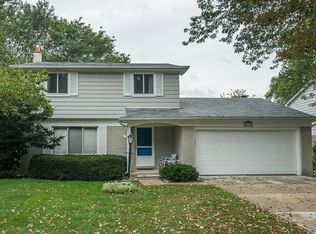 2674 Hawks Rd, Ann Arbor, MI 48108