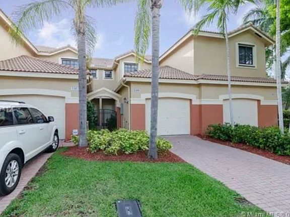 2nd image of 4309 Vineyard Cir #4309