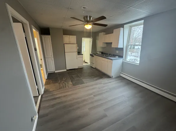 161 Linwood St Unit B, Uxbridge, MA 01569