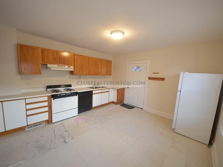 23 Cushing St #2 — Photo 17