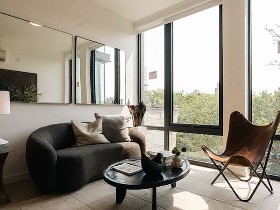 4th image of 125 Chrystie St #1005