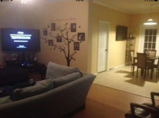 204 Earl Dr, Elon, NC 27244