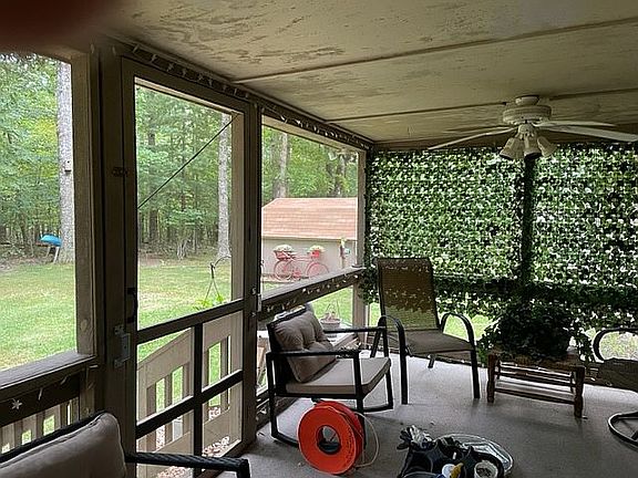 4th image of 117 Camelot Ln