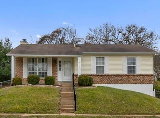 1609 Lynnbrook Dr, Saint Charles, MO