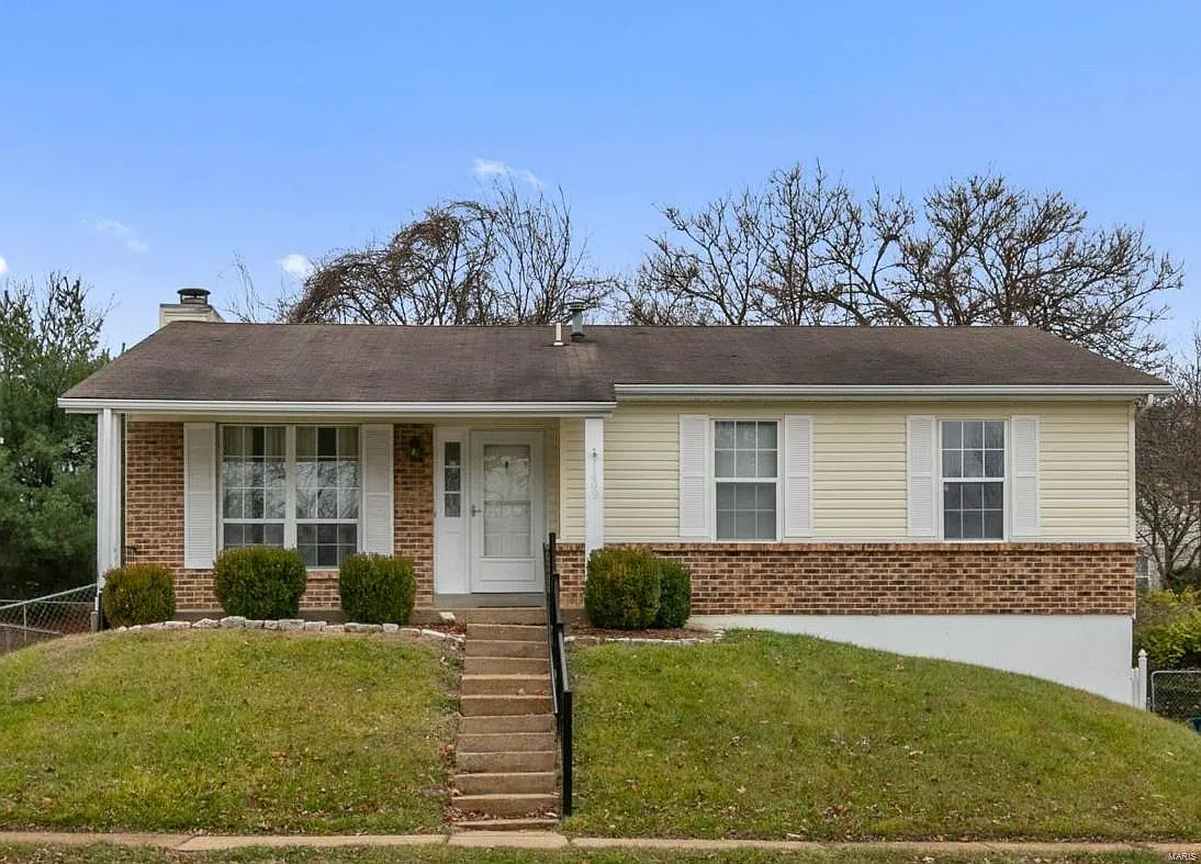 1609 Lynnbrook Dr photo 1