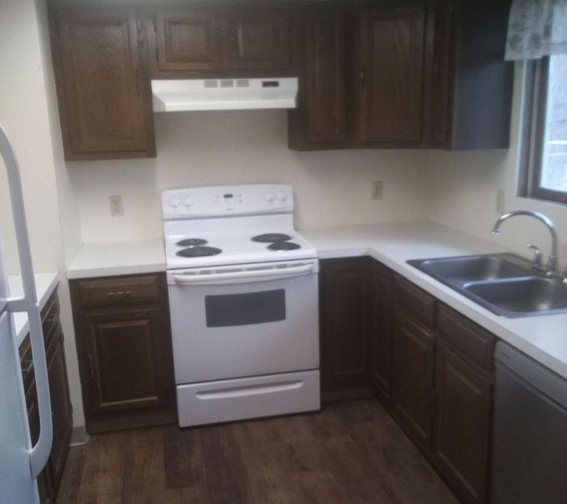 2nd image of 5405 Helen Ct