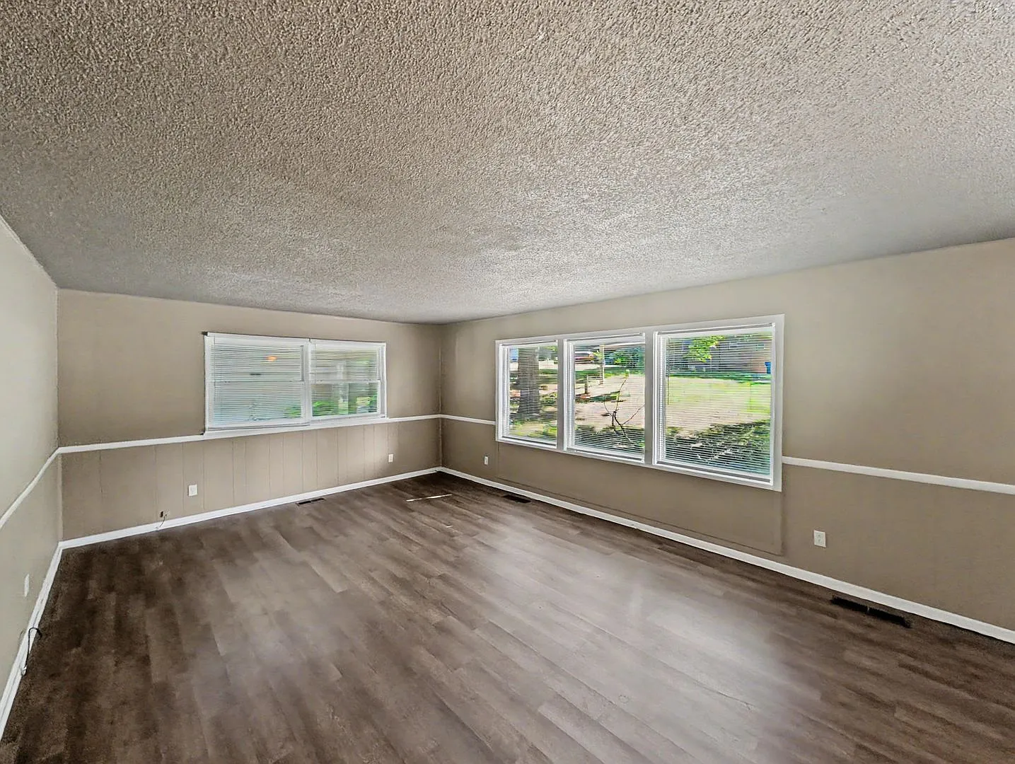 Affordable Bella Vista Living Meets NWA Convenience — Photo 3