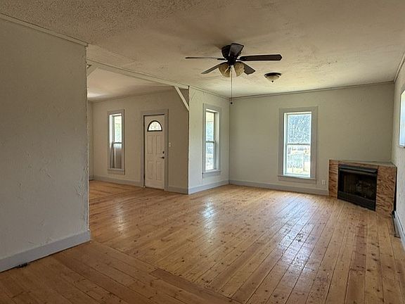 5th image of 616 W 4th St