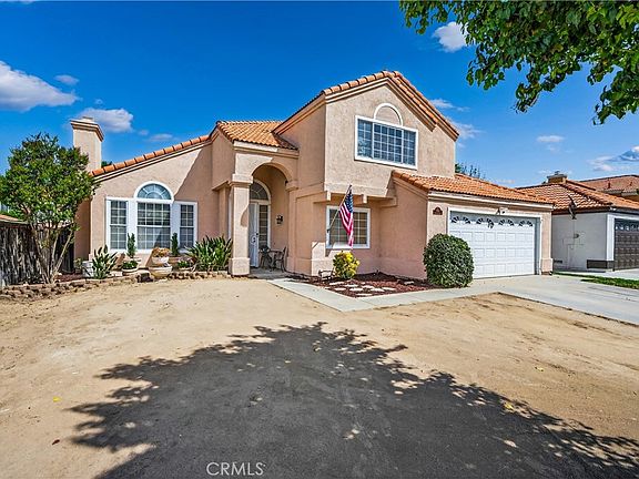 2nd image of 676 Fuchsia Ln