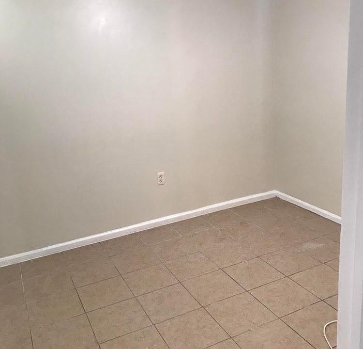 1st image of 54 Elizabeth Ave