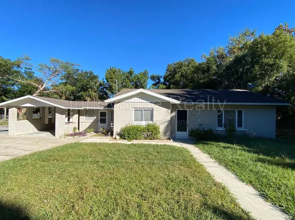 16131 Wallace St, Umatilla, FL 32784