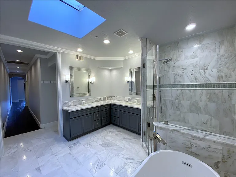1012 Crocker St — Photo 35