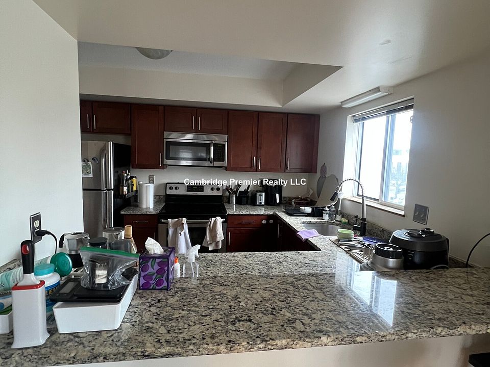 1st image of 346 Franklin St #401