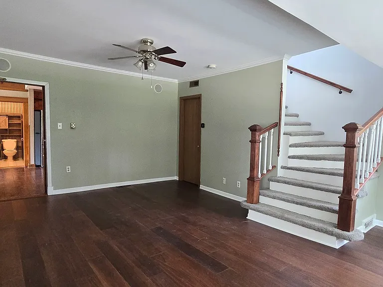 600 Dewey St — Photo 9
