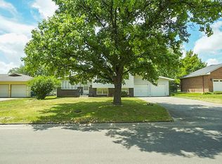 1943 N Belmont St, El Dorado, KS 67042