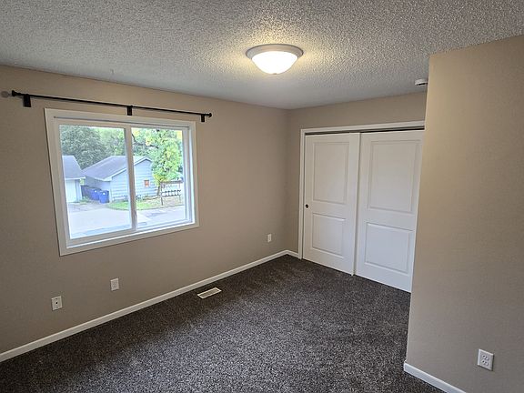 5th image of 3004 SE 20th St #3