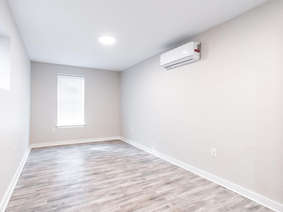 1st image of 720 E Hilton St #1F