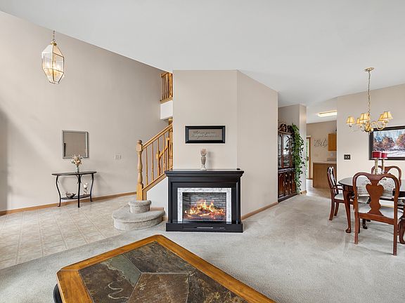 3rd image of 10356 Longfield Dr