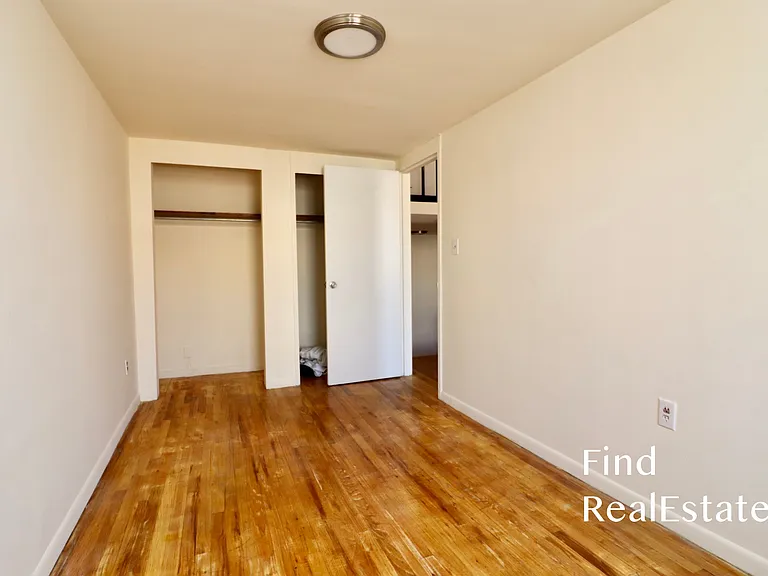 39 W 74th St #PHB — Photo 13
