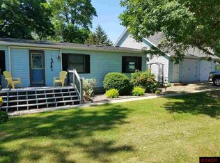 1220 Scenic Hideaway Ln NE, Elysian, MN 56028