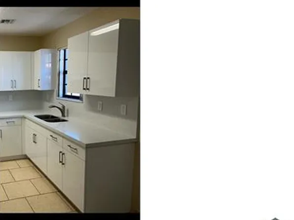 3065 NW 78th St, Miami, FL 33147