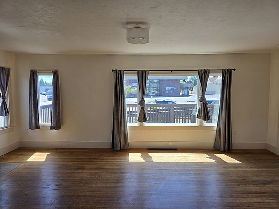 5th image of 1104 9th St