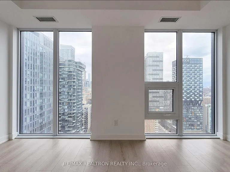 100 Queen St E #2912 — Photo 2