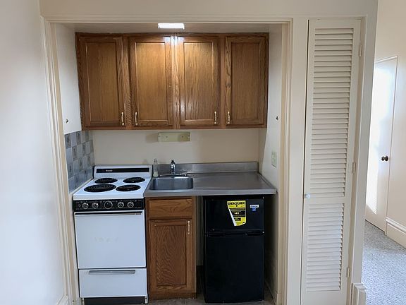 5th image of 601 Pearl St APT 2A