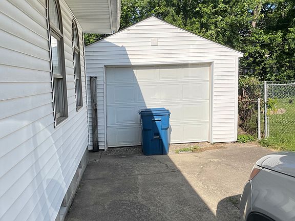 4th image of 41 S Galeston Ave
