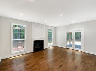 125 Stillwood Dr, Fayetteville, GA 30215
