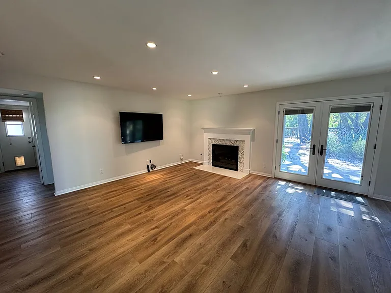 99 Castillian Ave — Photo 4